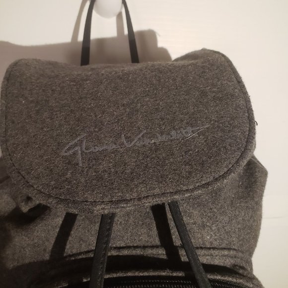 Gloria Vanderbilt Bag Mini shoulder straps grey black top flap cinch closure G - Picture 3 of 12